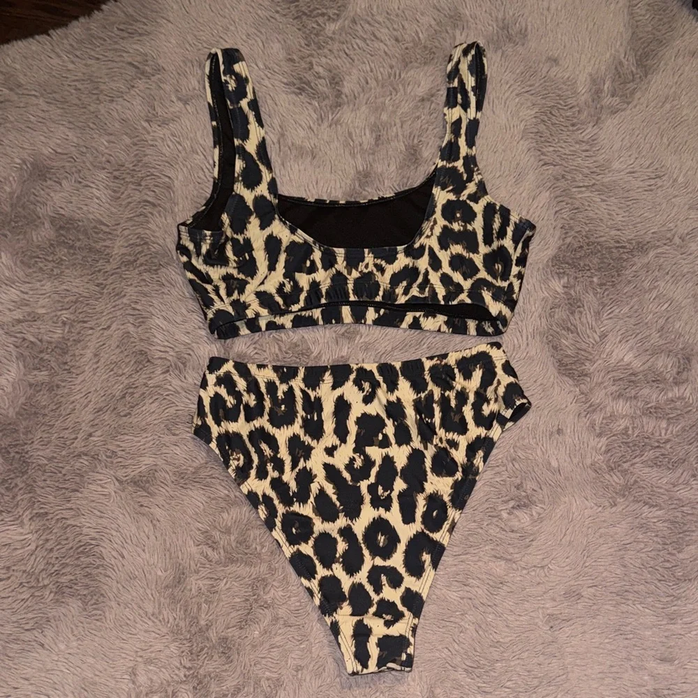 Leopard Print Bikini Set Hi-cut Bottoms Animal Print Swimsuit Black Tan Small - Picture 4 of 8